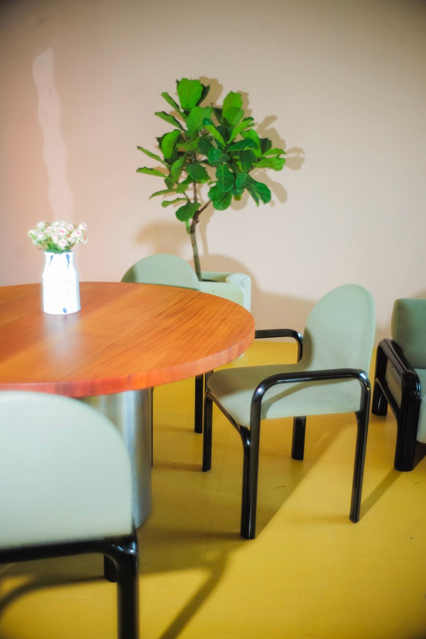 Gae Aulenti chair model 54A arm chair&side chair 80脚以上のストックあり