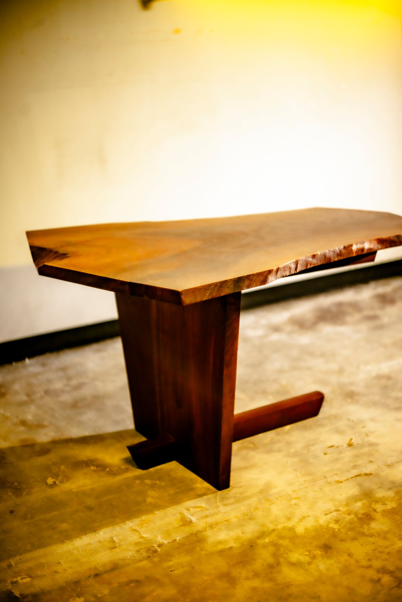 George Nakashima Table English walnut Top